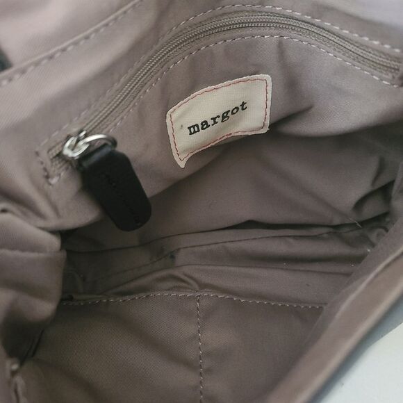 margot preston soft black genuine pebbled leather flap over crossbody bag - Picture 5 of 10